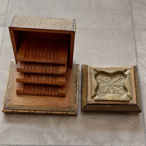 جاسیگاری قدیمی چوبی با خاتم کاری و برنجی