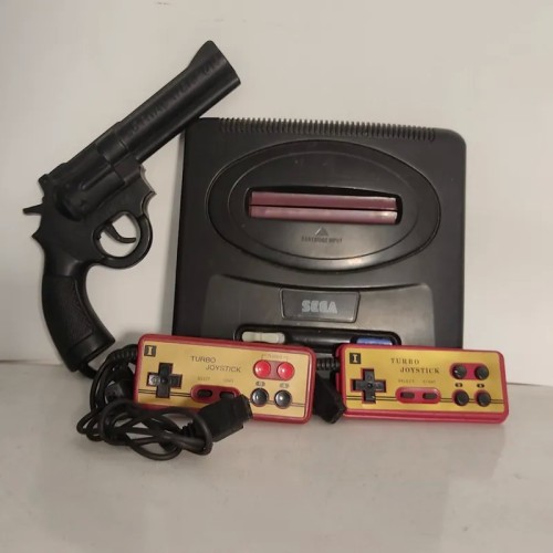 خرید دستگاه سگا قدیمی با بدنه سالم و بدون سیم