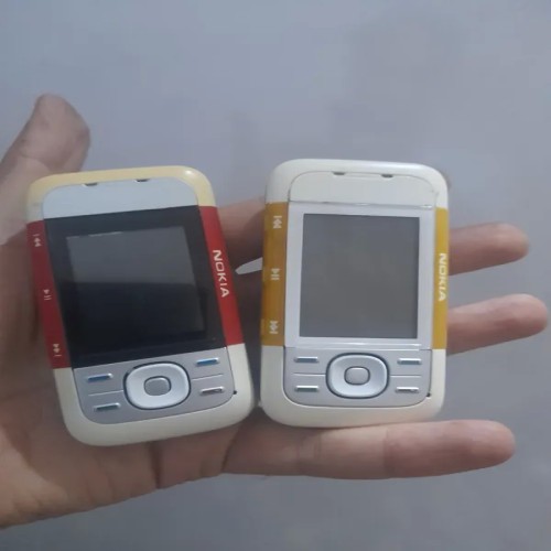 فروش گوشی نوکیا 5200 سالم و با باتری نو