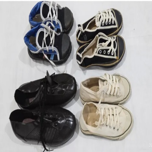 فروش کلکسیون کفش‌های فوتبالی دهه 60 نایاب و قدیمی