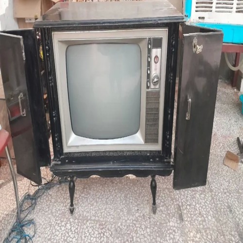 فروش تلویزیون مبلی RTI آمریکا با طراحی خاص و سالم