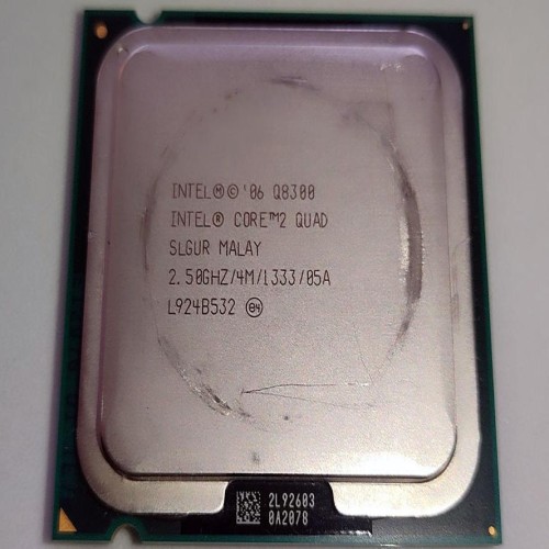فروش پردازنده چهار هسته‌ای Intel Core 2 Quad Q8300