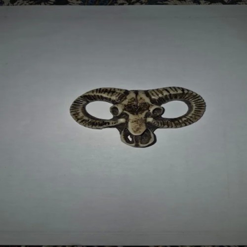 فروش آویز سر قوچ نماد سر قوچ پلی استر خاص و کمیاب