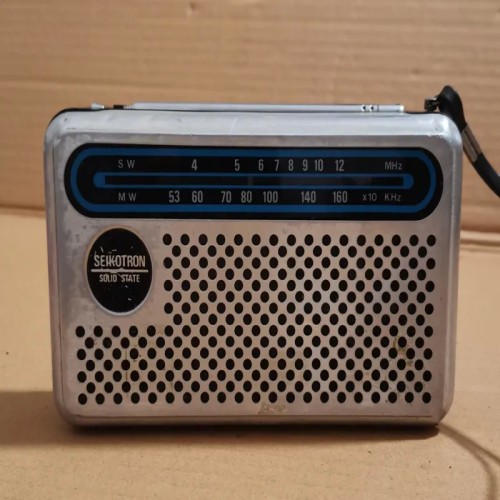 فروش رادیو قدیمی دو موج سالم و مرتب