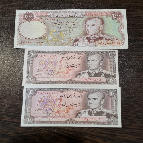 فروش 3 تک پهلوی باهم(کتاب برای 100تومن 1،250)