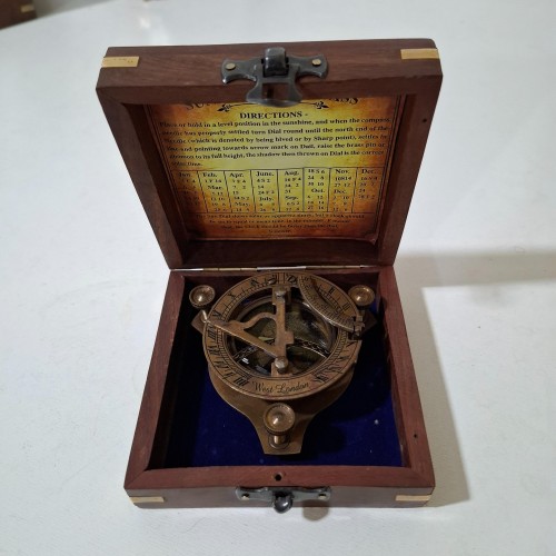 فروش ساعت آفتابی آنتیک برنجی جعبه دار و قطب نما دار