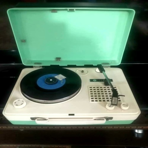 فروش گرام قدیمی سالم و زیبا ساخت ژاپن