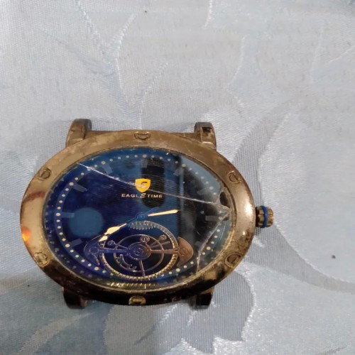 فروش ساعت مچی توضیحات دارد