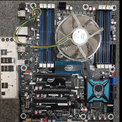 فروش مادربرد DX79 و سی‌پی‌یو i7 3930K با قیمت مناسب