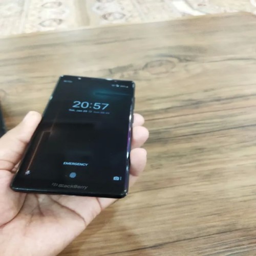 فروش بلک بری ایوالو سالم با ضمانت و قیمت مناسب