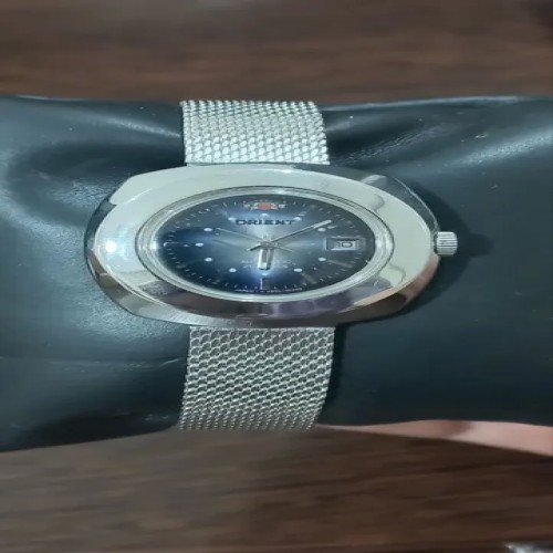 فروش ساعت اورینت زنانه با طراحی خاص و کارکرد دقیق