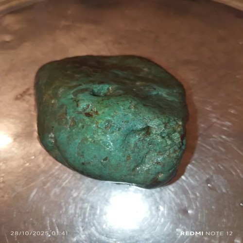 فروش سنگ یشم زیبا و کلکسیونی با وزن 1.85 کیلوگرم