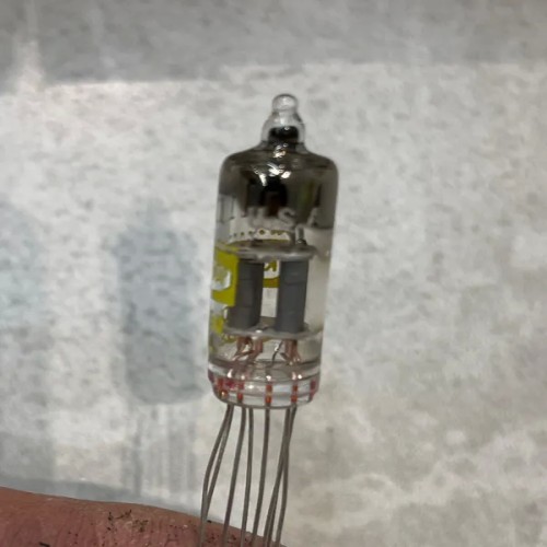 فروش لامپ خلا مینیاتوری 6111 برند Raytheon امریکایی