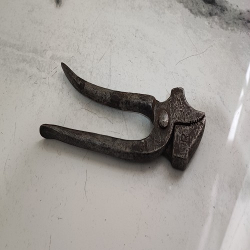 فروش انبر فولادی آنتیک روسی نفیس و کمیاب