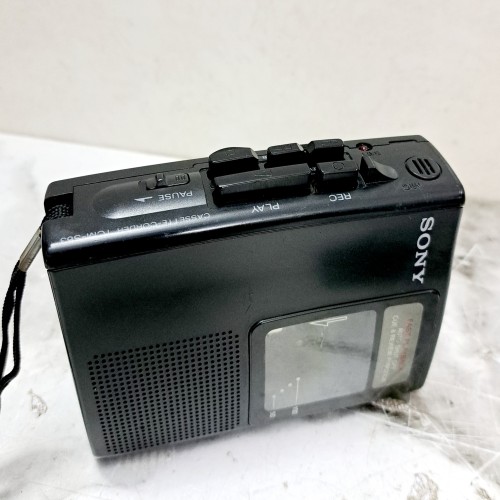 فروش واکمن سونی ژاپن با بلندگو و هدفون سالم