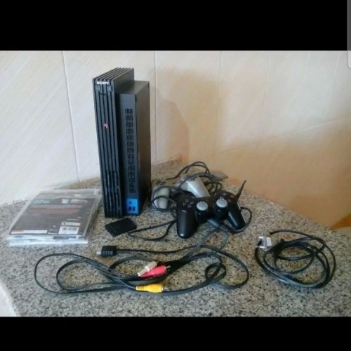 فروش پلی استیشن 2 ژاپنی با 24 بازی و لوازم