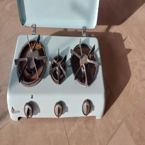فروش اجاق گاز قدیمی بوتان با 3 شعله و سینی آسیب‌دیده