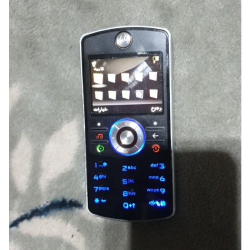 گوشی موتورولا ی کمیای نادر و خاص بدون پشت