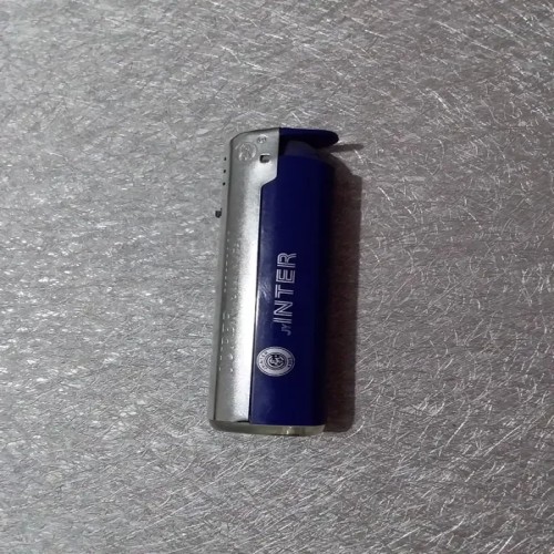 فروش فندک اتمی قدیمی باشگاه اینتر میلان با بدنه فلزی