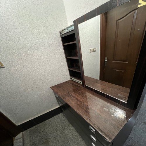 فروش میز آرایش و آینه متحرک با کشوهای جدید