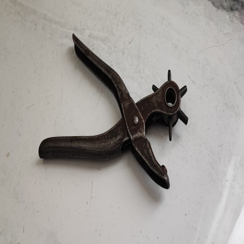 انبر چرم سوراخ کن فولادی ساخت آلمان غربی - قدیمی و نایاب