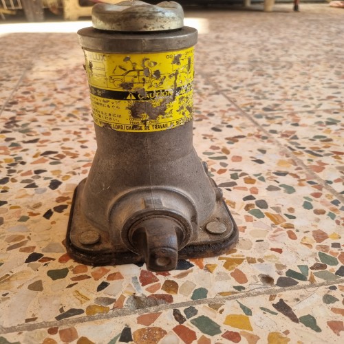 فروش جک ماشین هایلوکس ژاپنی با کیفیت و اصل