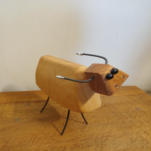 فروش مجسمه چوبی کارکیا با ارتفاع 14 سانت