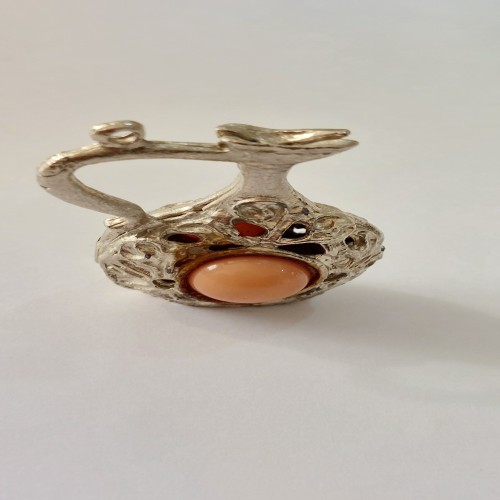 خرید گردنبند و آویز تنگ با طرح خاص و جذاب