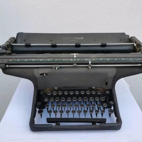 فروش ماشین تایپ آمریکایی تمام فلزی UNDERWOOD قدیمی