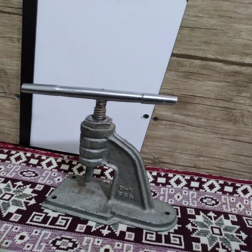 فروش دکمه زن و پرس دکمه زیر با قیمت مناسب