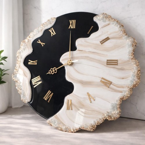 ساعت دیواری دفرمه مشکی کرم با موتور تایوانی