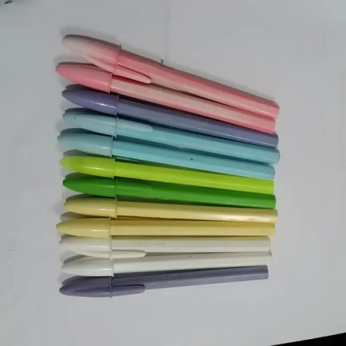 خرید دوازده عدد خودکار بیک با رنگ‌های متنوع و بدون ته