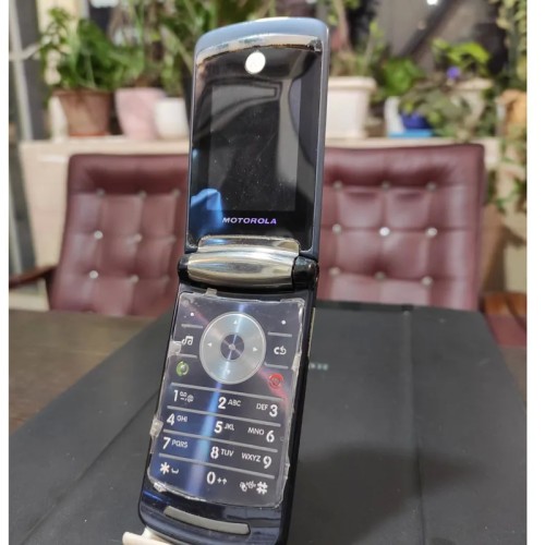 فروش گوشی موبایل موتورلا v8