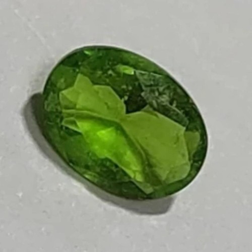 فروش نگین زبرجد پاکستانی طبیعی تراش جواهر با قیمت مناسب