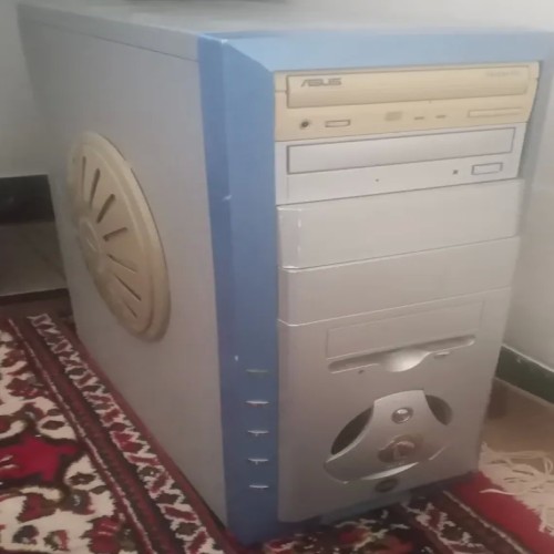 فروش کیس کامپیوتر کاربردی و کیبورد همراه