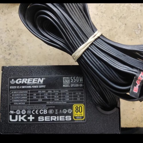 فروش POWER MODEL.GREEN 550A UK سالم و تمیز با کانکتور 24 پین