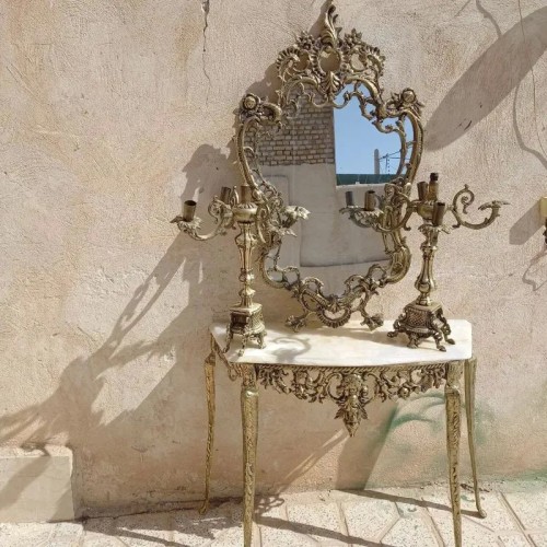 فروش آینه و شمعدان برنزی قدیمی با طراحی خاص