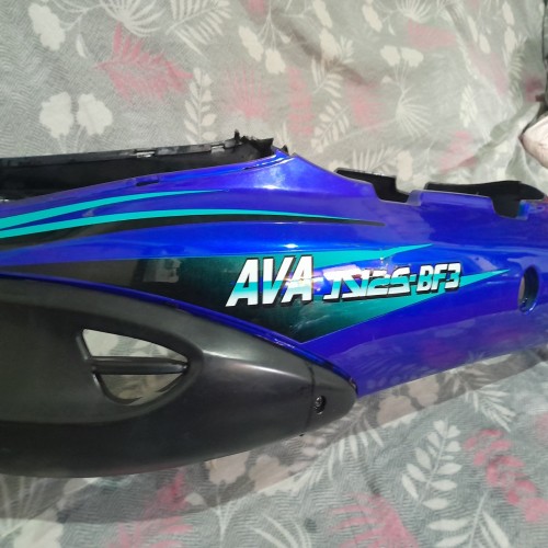 فلاپ ی آوا 125 بغل و دور موتور اصلی و کمیاب