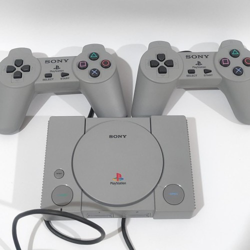 فروش کنسول PS1 کلاسیک با جعبه در حد نو