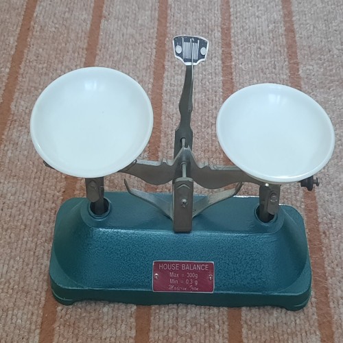 خرید ترازو گرمی کلکسیونی وردسا با طراحی زیبا