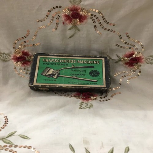 فروش ماشین سلمونی قدیمی سالم و درحد با پره شکسته