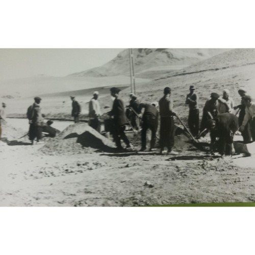 عکس قدیمی کارگران در حال کار | تصاویر تاریخی و صنعتی