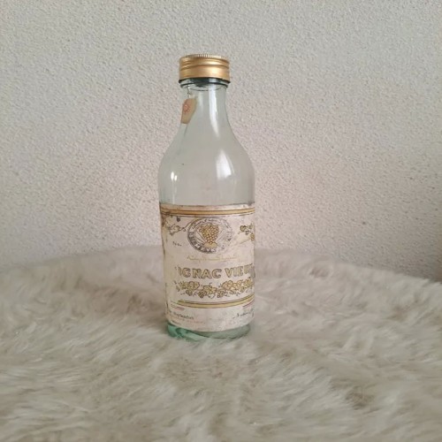 فروش بطری قدیمی نایاب با قیمت مناسب و کیفیت عالی