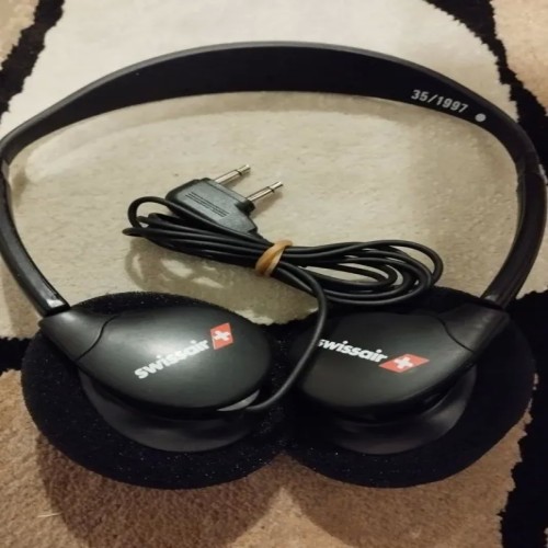 هدفون هواپیمایی سوئیس ایر با صدای باکیفیت و هدیه