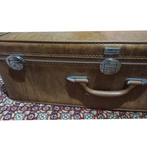 فروش چمدان آمریکایی نو و کلکسیونی با چرم خوش رنگ