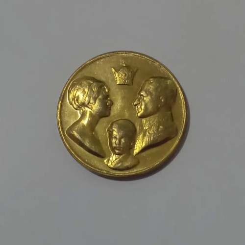 فروش سکه یادبود پهلوی با سه تصویر منحصر به فرد