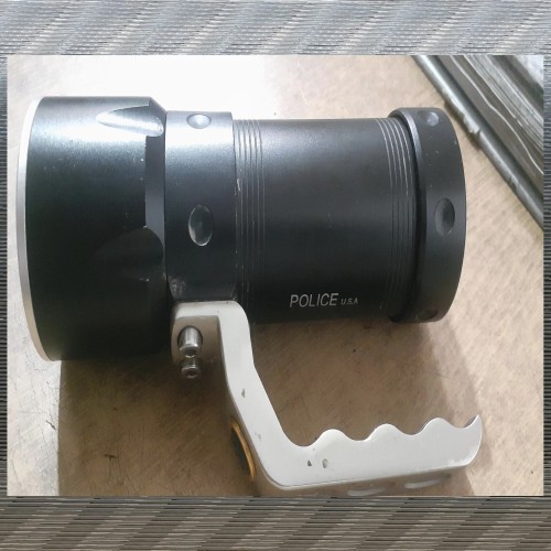 فروش نورافکن پرقدرت MX800 با باتری فابریک و سالم