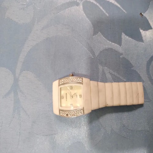 فروش ساعت مچی دخترانه با قیمت مناسب و تنوع بالا