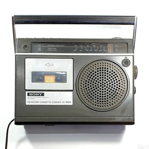 رادیو ضبط سونی قدیمی ژاپن با کاست و موج