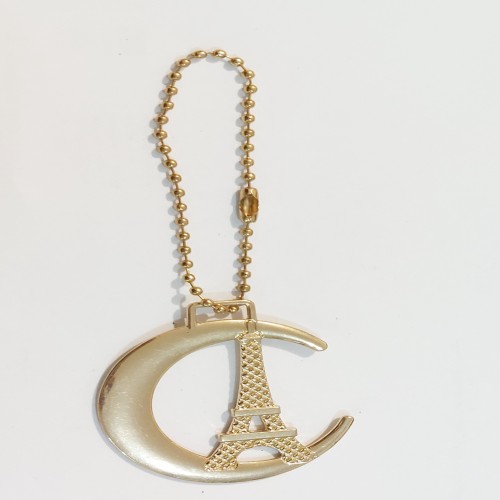 فروش گردنبند بشکل برج ایفل در هلال ماه